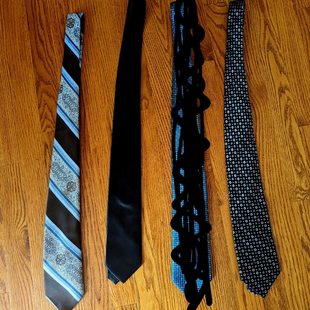Bundle of 3 ties